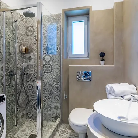 Villa Myli - *