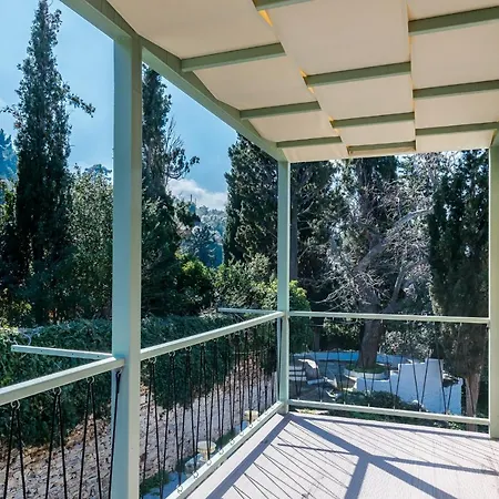 Villa Myli - *
