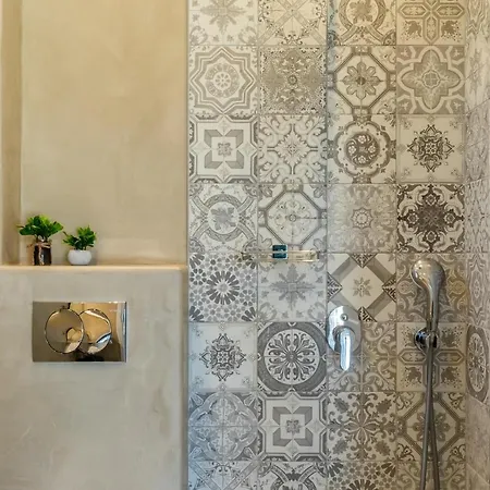 Villa Myli - *