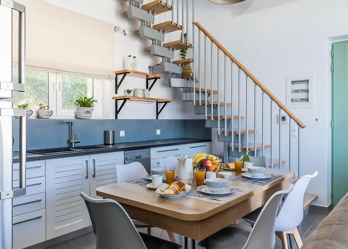 Myli - * Skopelos Town